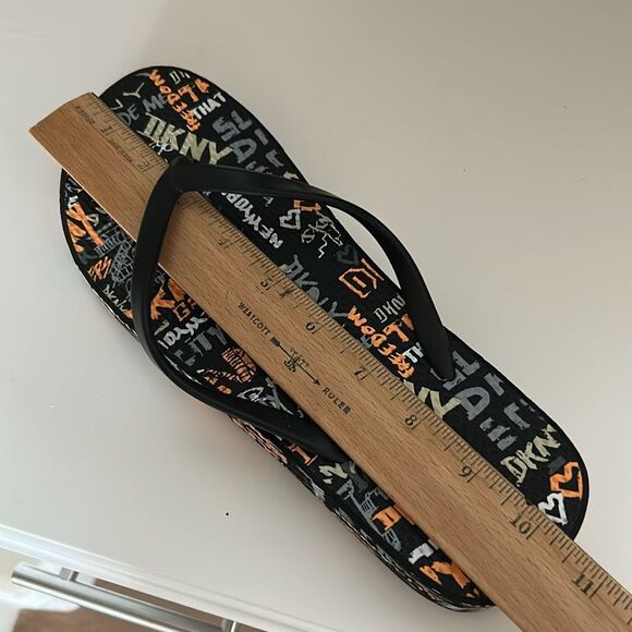 Jordan Grafitti Platform Flip Flops Size 9 - Picture 9 of 10